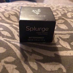 Younique Splurge cream shadow